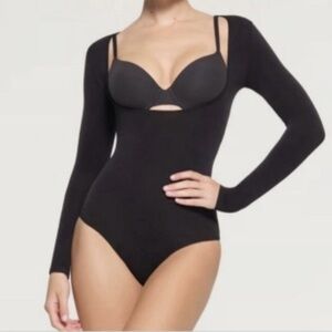 SKIMS Seamless Sculpt Long Sleeve Open Bust Bodysuit